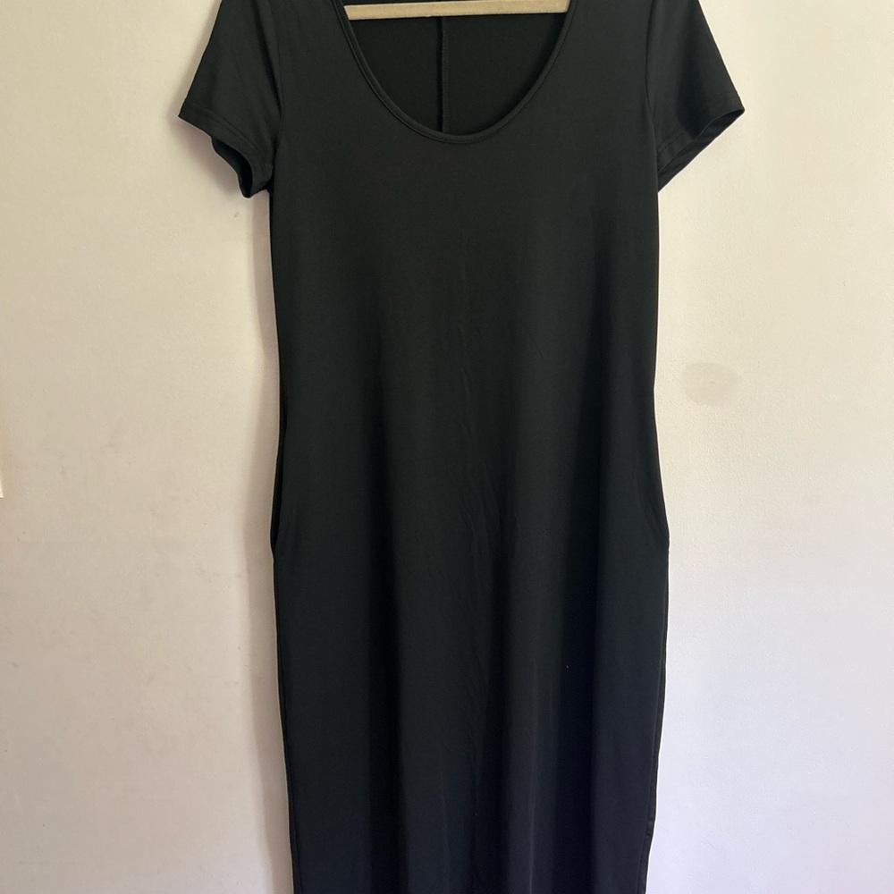 Black Casual Sheath Midi Dress with Scoop Neck